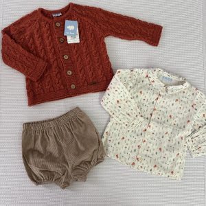 Camicia, cardigan e short bimbo