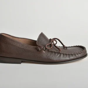 Mocassino sfoderato in cervo moro con laccetto