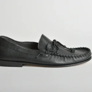 Mocassino sfoderato in cervo nero con laccetto