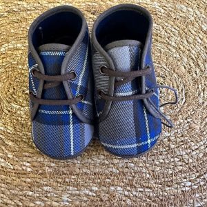 Scarpe culla tartan blu e marrone