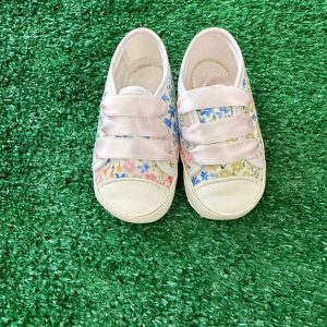 Scarpe culla a fiorellini Mac illusion