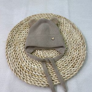 Cappellino con orecchie teddy beige