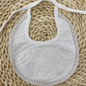 Bavetta bianca ricamata #Mammaecicci