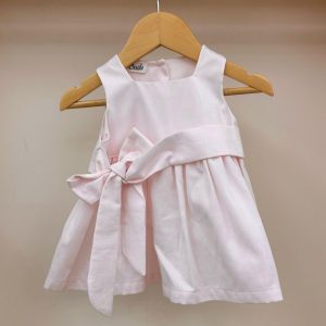 Vestito rosa con fiocco