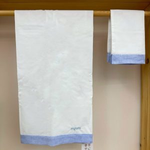 Set lenzuola bianco e celeste Myrumi