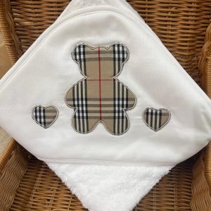 Triangolo orso con cuori tartan